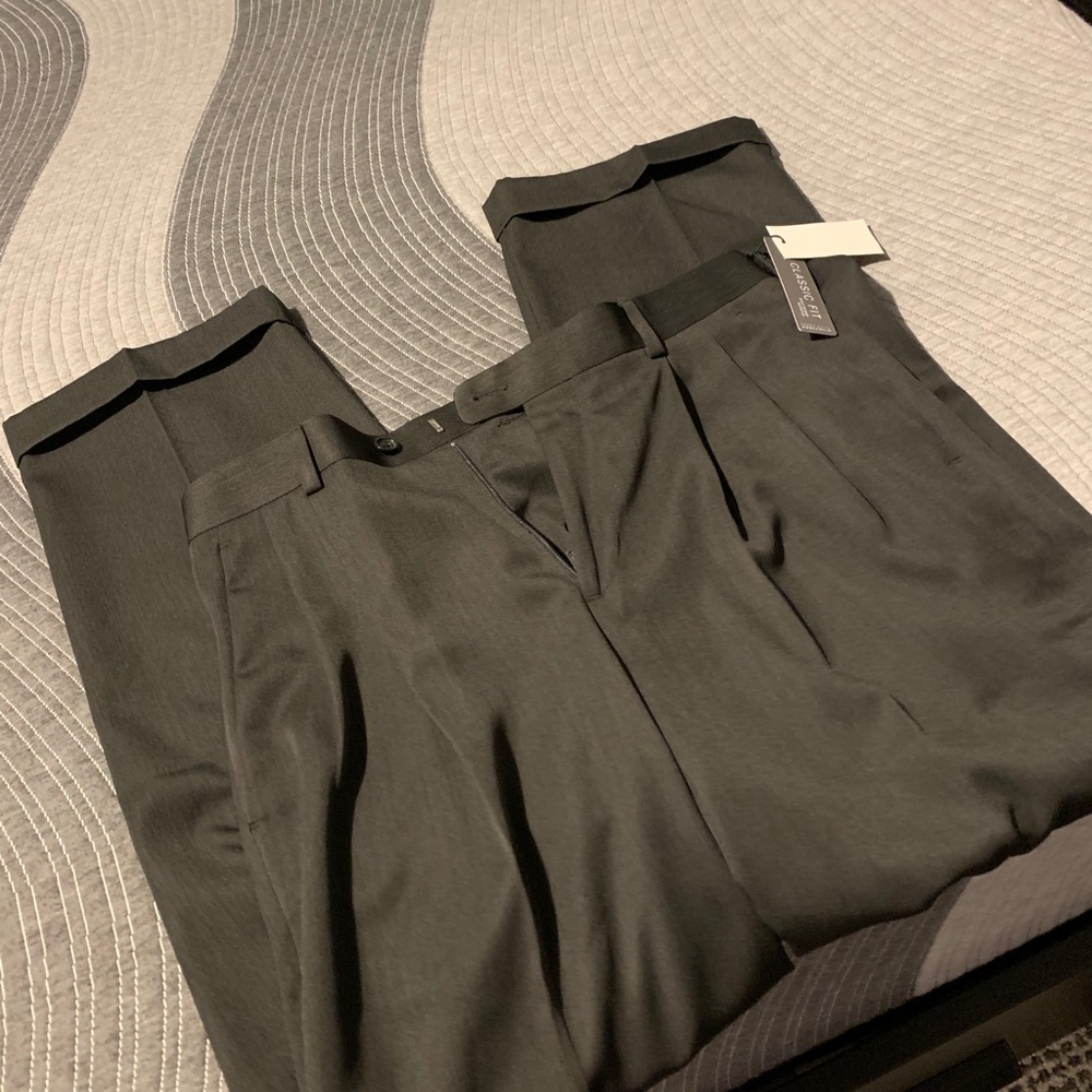 Perry Ellis Charcoal Classic Fit Pleat Pants 30x30